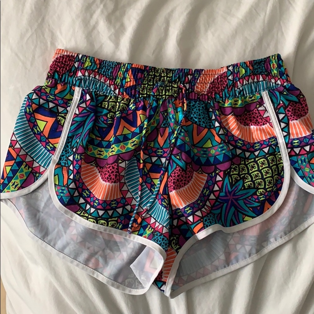 Colorful workout shorts ! 😍